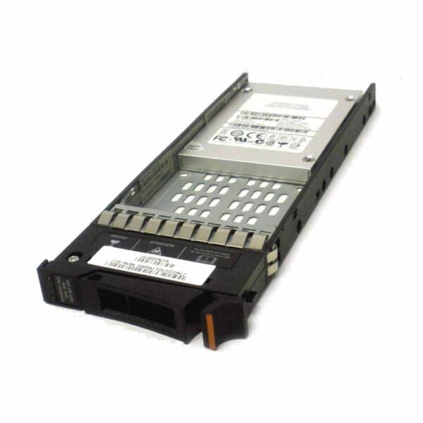 Disco IBM 00AR443 - 85Y6189 400GB SAS 6G MLC SFF SSD Storwize V7000 G1 - Com garantia e serviço técnico para instalação ou suporte.